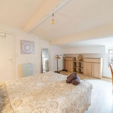 La Belle Vie - Beautiful 2 Bedroom Close To Parking Appartement *