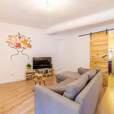 La Belle Vie - Beautiful 2 Bedroom Close To Parking Appartement